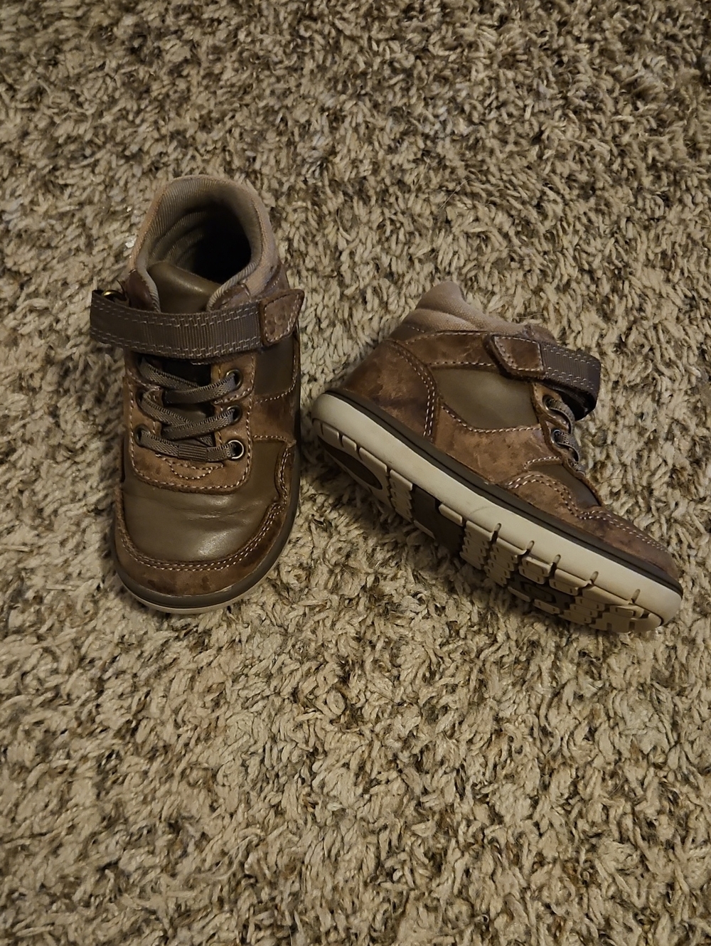 Stride Rite Brown High-Top Sneakers with Hook-and-Loop Strap, 6c